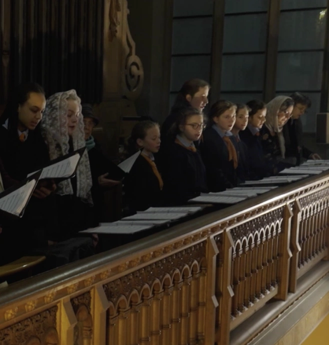 sint-ignatius-chorale-eleves-eglise